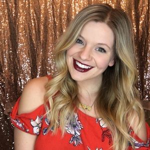 Meet your Posher, Emily